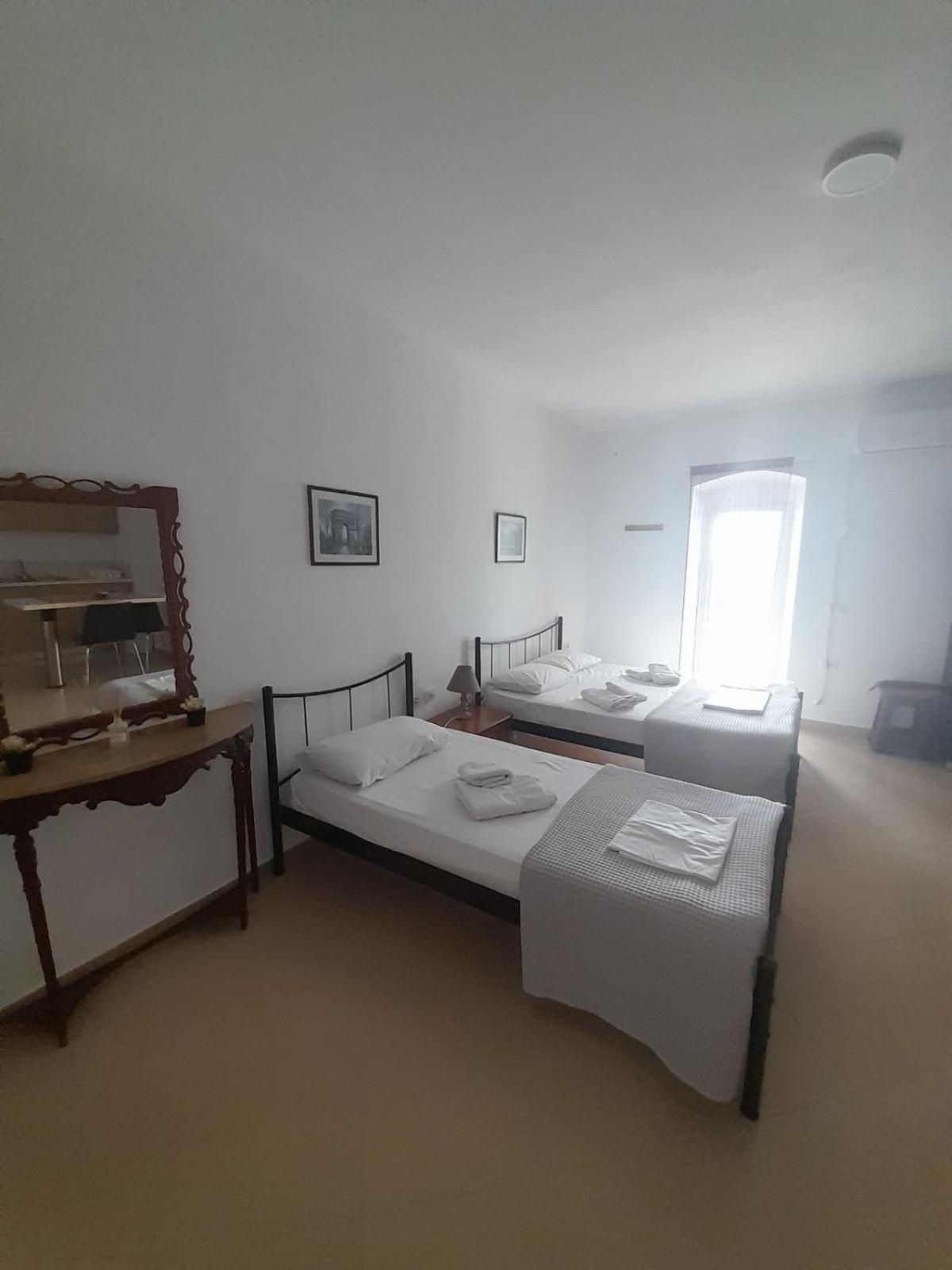 Sofia'S Rooms Химара Экстерьер фото